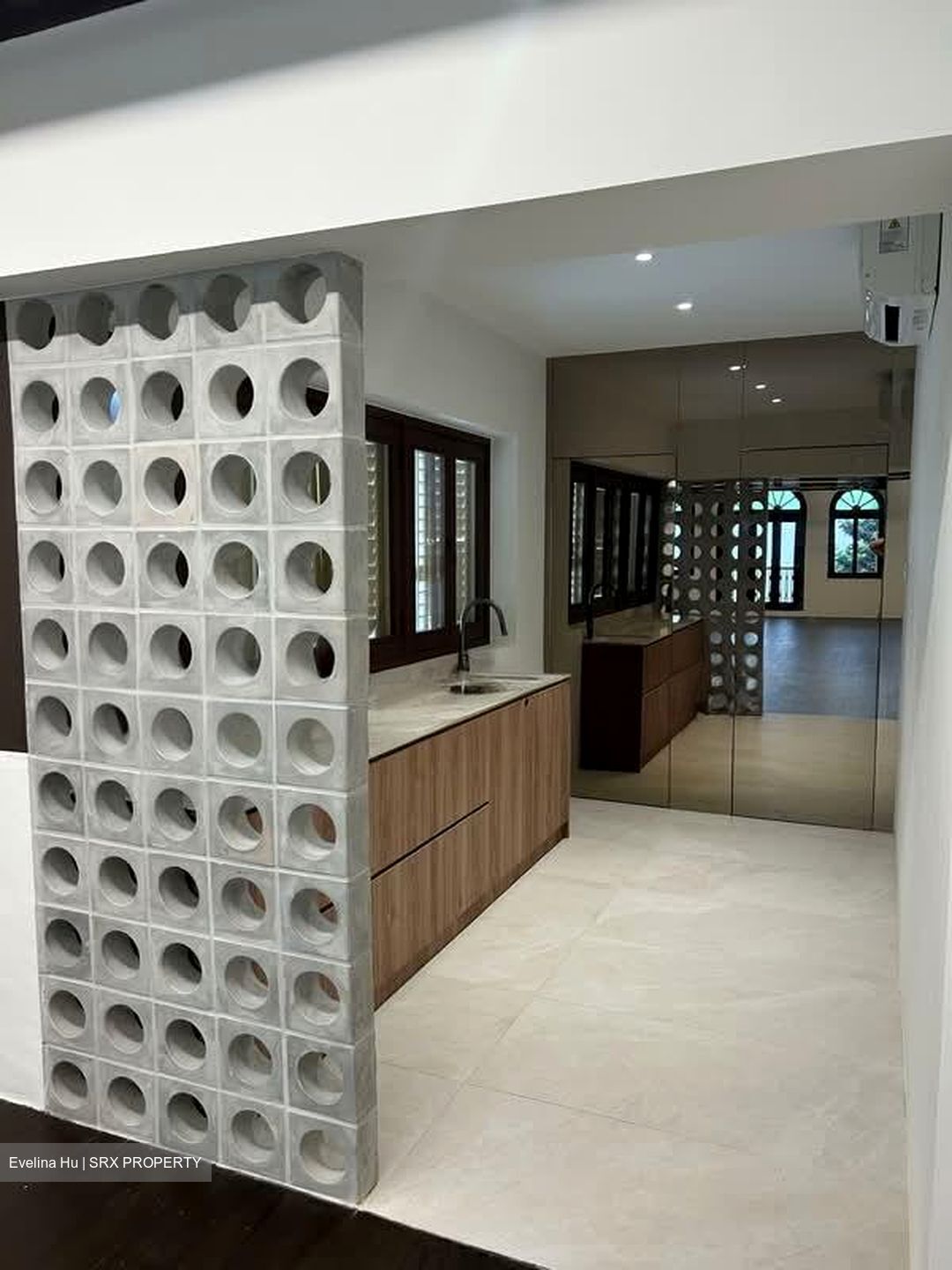 Telok Ayer Conservation Area (D1), Shop House #529903151